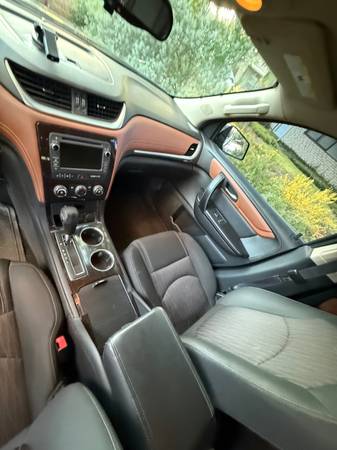 2015 Chevrolet Traverse LS All-wheel Drive Automatic — photo 10