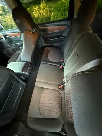 2015 Chevrolet Traverse LS All-wheel Drive Automatic — photo 12