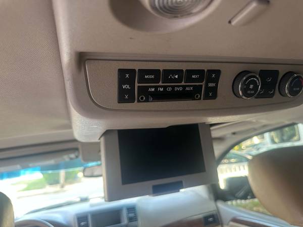 2012 Nissan Armada Platinum 4dr 4x2 Automatic — photo 2