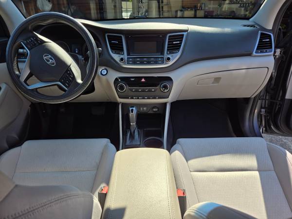 2017 Hyundai Tucson SE — photo 5