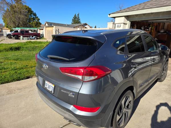 2017 Hyundai Tucson SE — photo 3