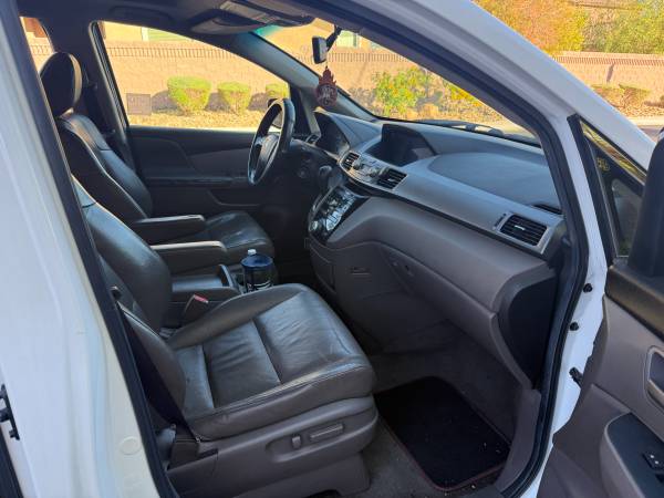 2012 Honda Odyssey EX — photo 8