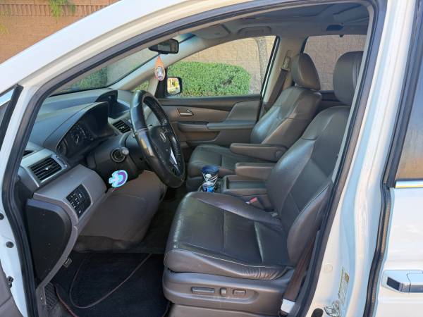 2012 Honda Odyssey EX — photo 12