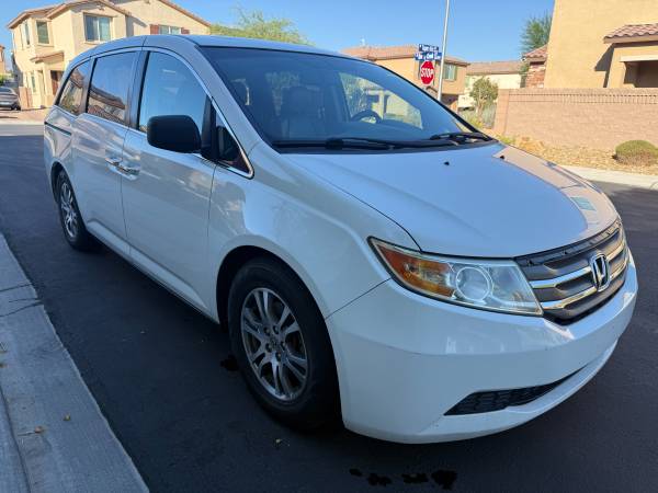 2012 Honda Odyssey EX — photo 3