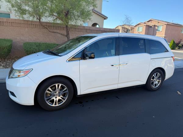 2012 Honda Odyssey EX — photo 1