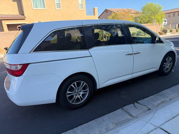 2012 Honda Odyssey EX — photo 4