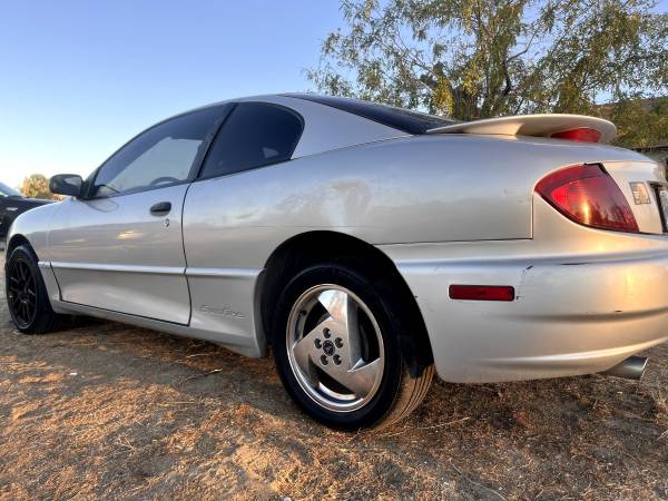 2003 Pontiac Sunfire Base 2dr Coupe Manual — photo 2
