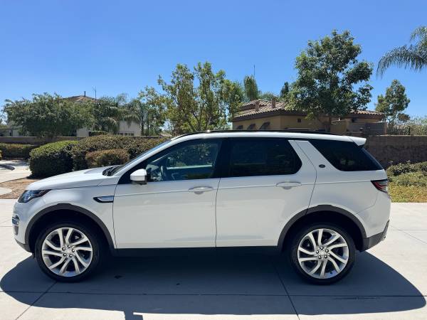 2017 Land Rover Discovery Sport SE — photo 5
