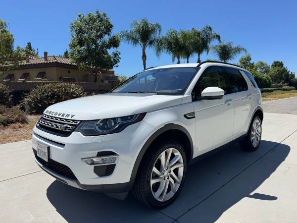 2017 Land Rover Discovery Sport SE — photo 1