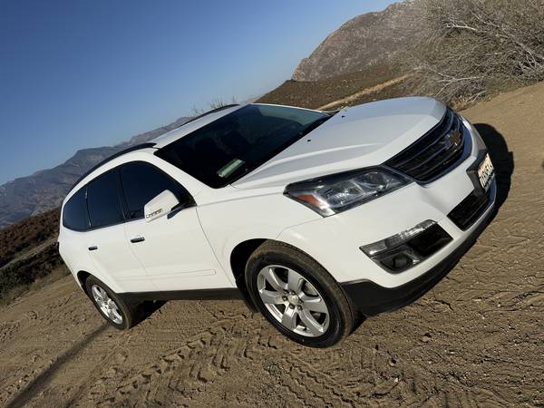 2017 Chevrolet Traverse Premier Front-wheel Drive Automatic — photo 1