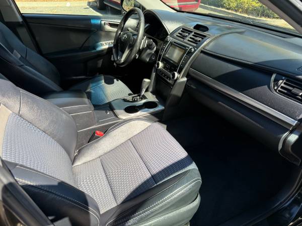 2013 Toyota Camry SE 4dr Sedan Automatic — photo 8