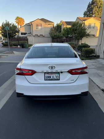 2019 Toyota Camry SE — photo 7