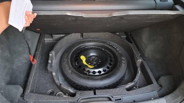 2009 Volvo V50 2.4i 4dr Front-wheel Drive Wagon Automatic — photo 7