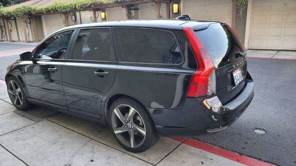 2009 Volvo V50 2.4i 4dr Front-wheel Drive Wagon Automatic — photo 2
