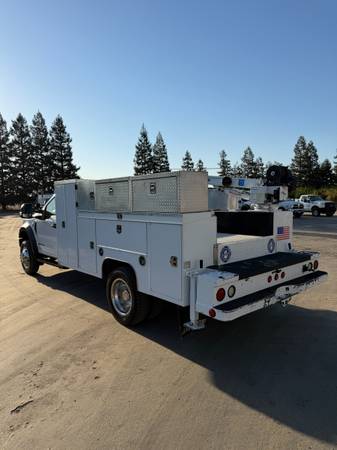 2017 Ford F550 Crane — photo 4