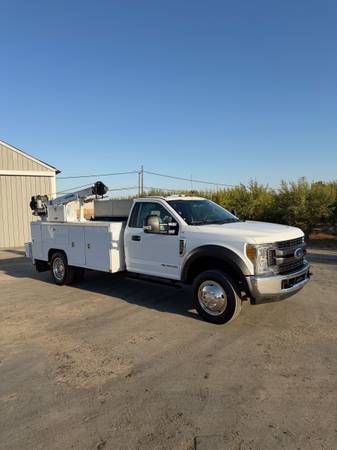 2017 Ford F550 Crane — photo 1