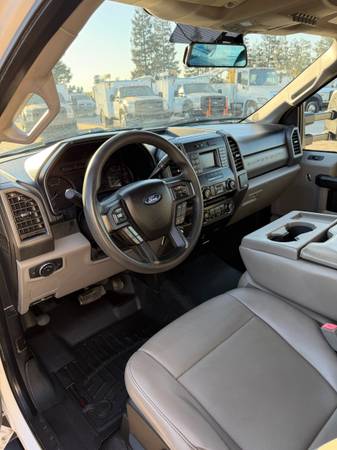 2017 Ford F550 Crane — photo 8