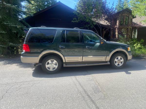 2004 Ford Expedition XLS 4x2 Automatic — photo 2