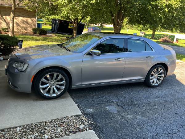 2017 Chrysler 300c Base 4dr All-wheel Drive Sedan Automatic — photo 1