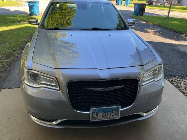 2017 Chrysler 300c Base 4dr All-wheel Drive Sedan Automatic — photo 2