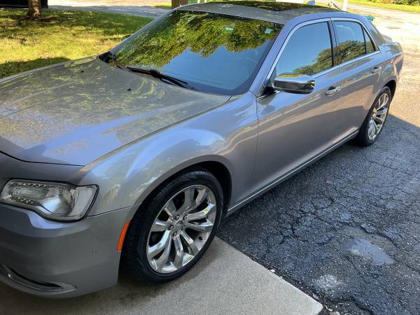2017 Chrysler 300c Base 4dr All-wheel Drive Sedan Automatic — photo 5