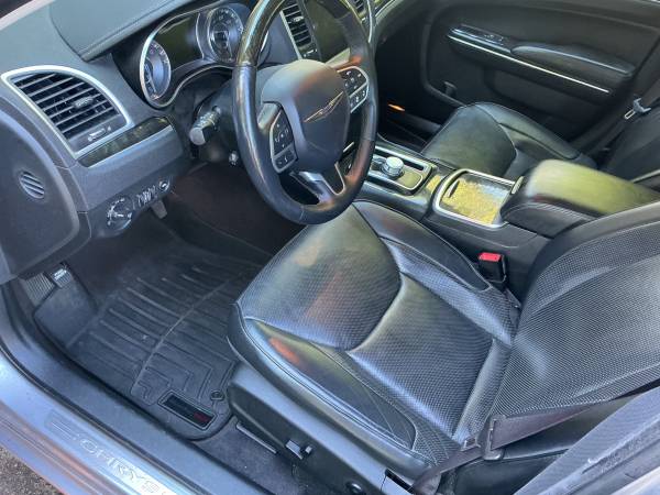 2017 Chrysler 300c Base 4dr All-wheel Drive Sedan Automatic — photo 8