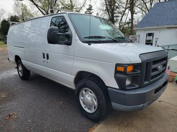 2010 Ford E 250 Commercial Cargo Van Automatic — photo 2