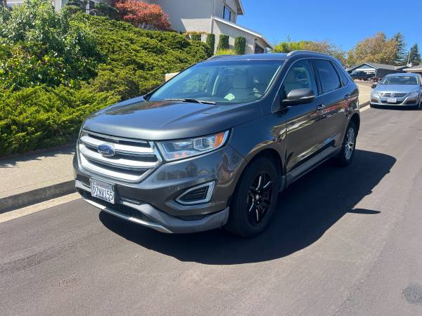 2015 Ford Edge Titanium 4dr Front-wheel Drive Automatic — photo 1