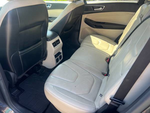 2015 Ford Edge Titanium 4dr Front-wheel Drive Automatic — photo 6
