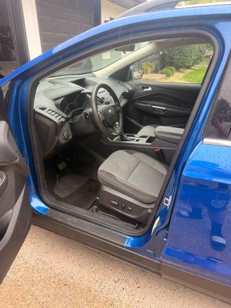 2018 Ford Escape SE 4dr 4x4 Automatic — photo 10