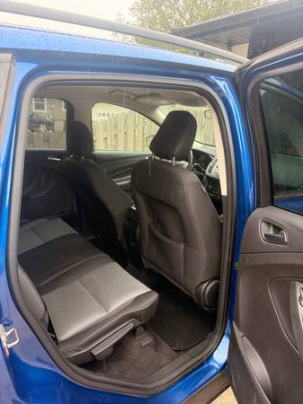2018 Ford Escape SE 4dr 4x4 Automatic — photo 9