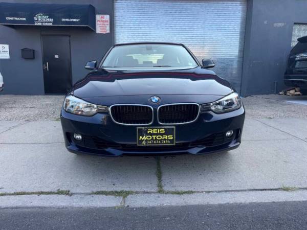 2015 BMW Series 328i — photo 2