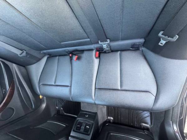 2015 BMW Series 328i — photo 12
