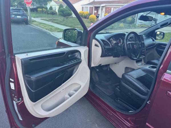 2017 Dodge Grand Caravan SXT Front-wheel Drive Passenger Van Automatic — photo 9