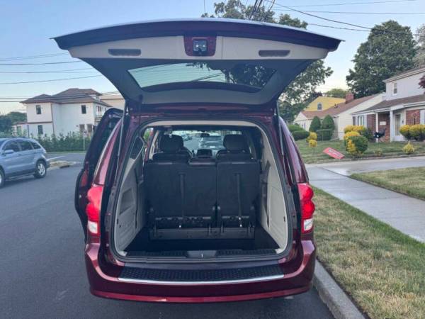 2017 Dodge Grand Caravan SXT Front-wheel Drive Passenger Van Automatic — photo 8