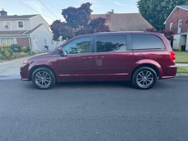 2017 Dodge Grand Caravan SXT Front-wheel Drive Passenger Van Automatic — photo 5