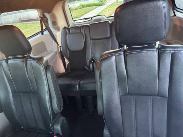 2017 Dodge Grand Caravan SXT Front-wheel Drive Passenger Van Automatic — photo 12