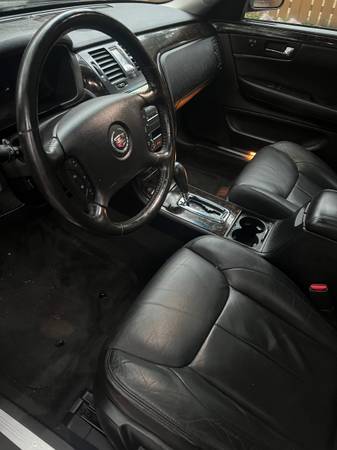 2009 Cadillac DTS 1SD 4dr Sedan Automatic — photo 4