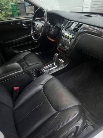 2009 Cadillac DTS 1SD 4dr Sedan Automatic — photo 5