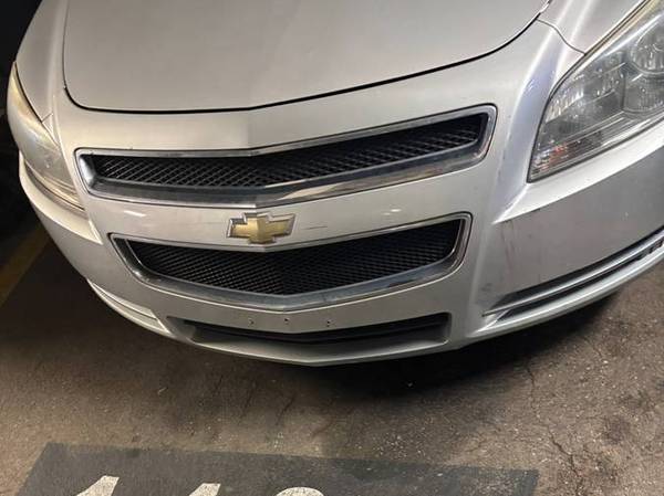 2011 Chevrolet Malibu LS 4dr Sedan Automatic — photo 3