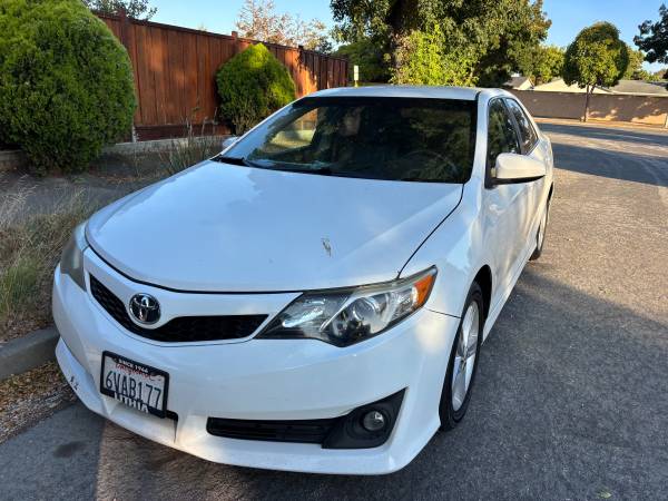 2012 Toyota Camry L 4dr Sedan Automatic — photo 1