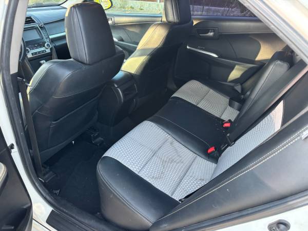 2012 Toyota Camry L 4dr Sedan Automatic — photo 6