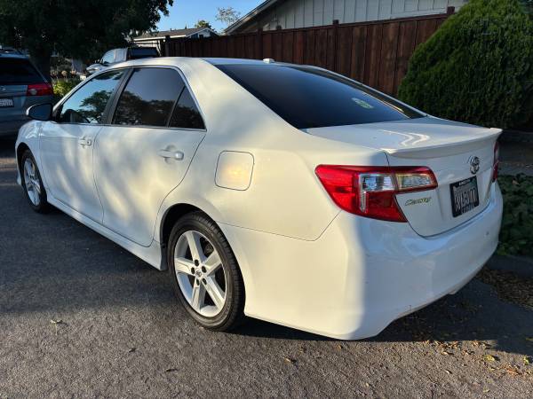 2012 Toyota Camry L 4dr Sedan Automatic — photo 4