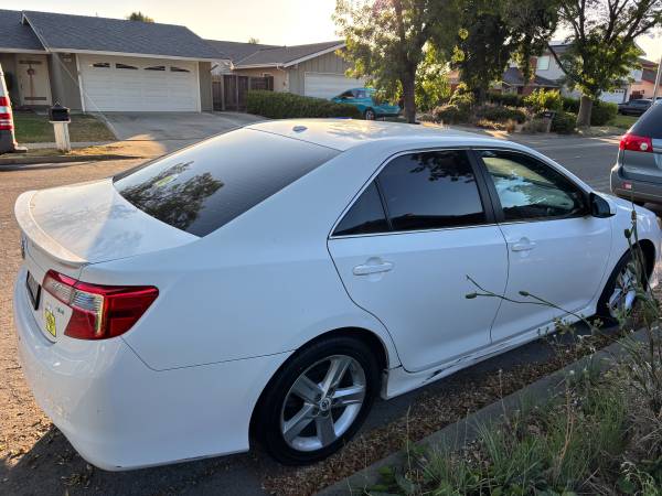 2012 Toyota Camry L 4dr Sedan Automatic — photo 3
