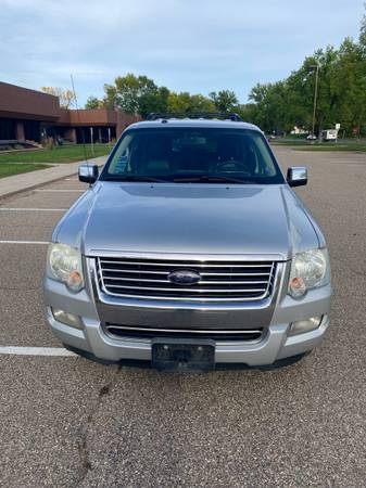 2010 Ford Explorer Limited — photo 1