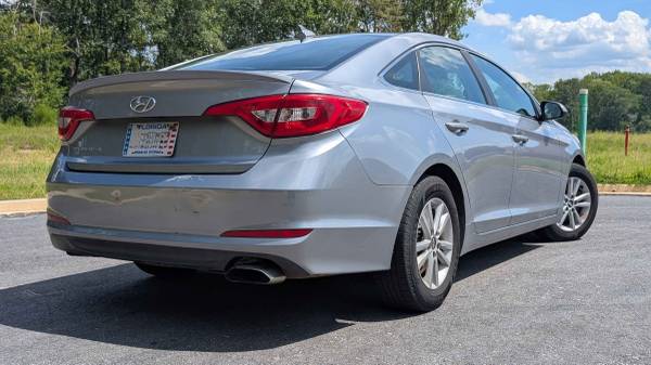 2017 Hyundai Sonata Base — photo 4