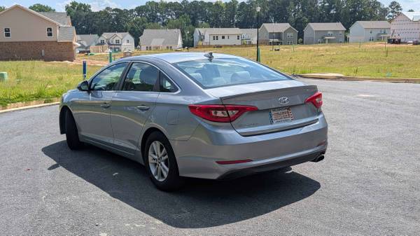 2017 Hyundai Sonata Base — photo 8