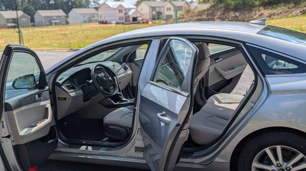 2017 Hyundai Sonata Base — photo 12