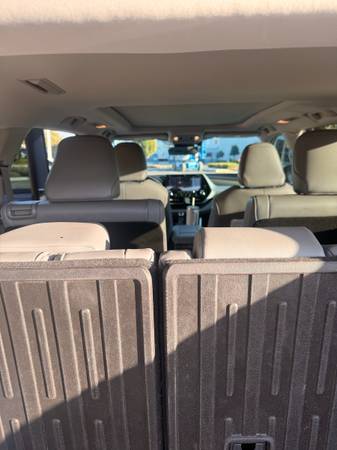 2021 Toyota Highlander Platinum 4dr Front-Wheel Drive Automatic — photo 11