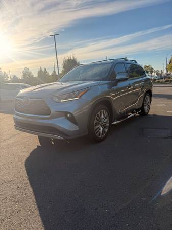 2021 Toyota Highlander Platinum 4dr Front-Wheel Drive Automatic — photo 5